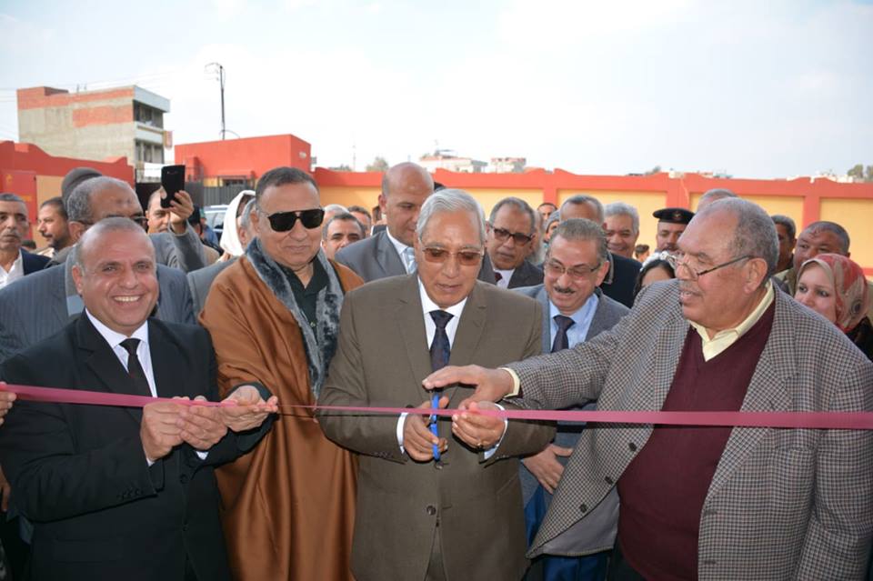 محافظ الدقهلية للمتبرع بمدرسة ميت فارس :اسمك اهم من اسمي بكتير