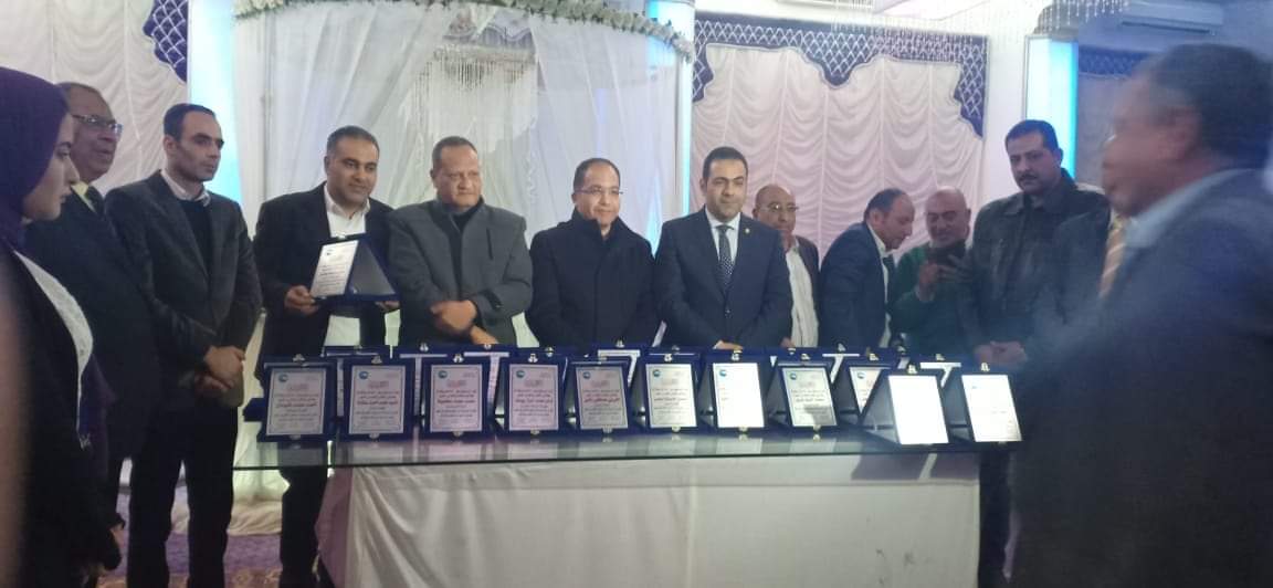 ”مستقبل وطن” يكرم العمال المتميزين بالقطاعات الحكومية في بورسعيد