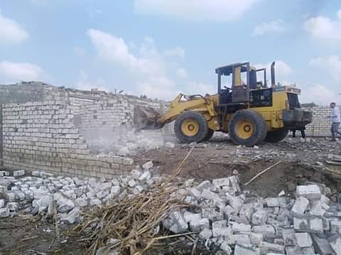 حملات ” الموجه 12 ” لازالة التعديات علي املاك الدوله تواصل عملها بمحافظة البحيرة