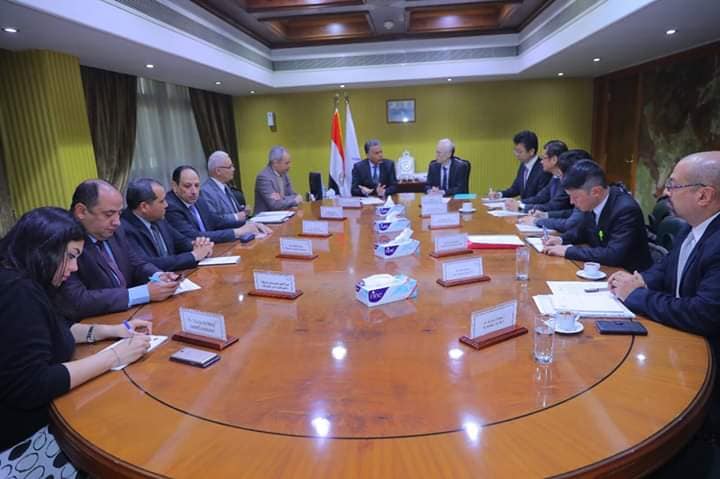 وزير النقل يلتقي بالسفير الياباني لبحث سبل التعاون بين الجانبين في مجال مترو الانفاق