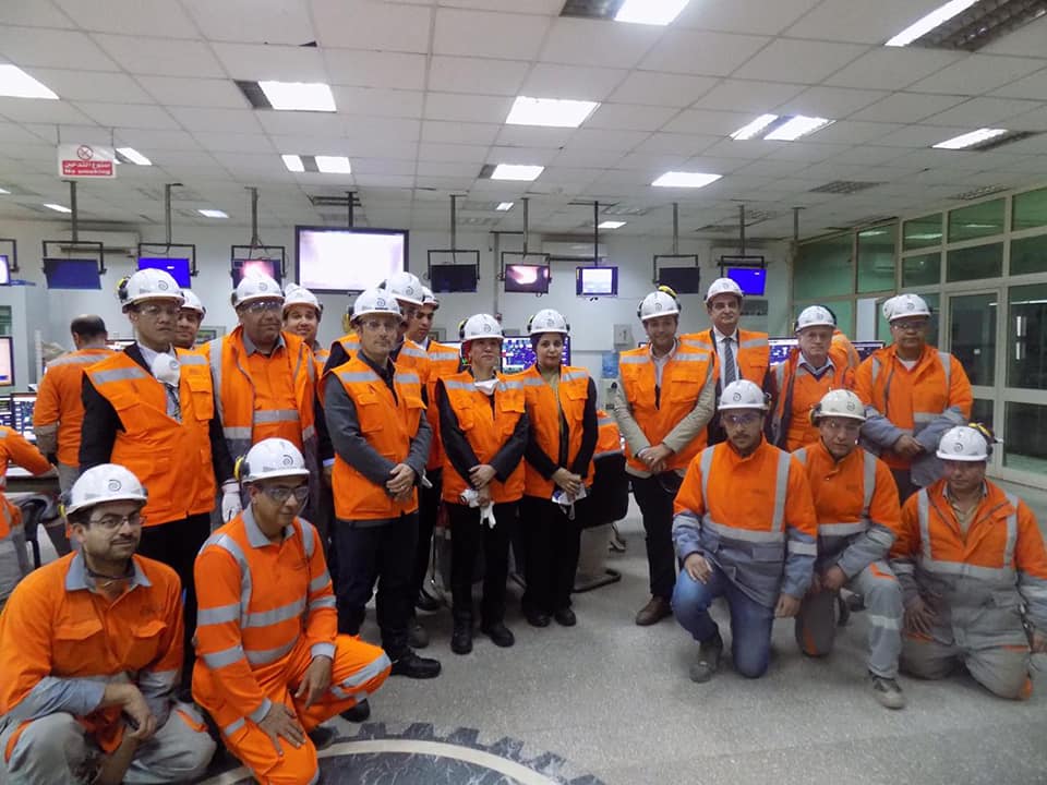 وزيرة البيئة تقوم بجولة ميدانية على المنشآت الصناعية بجنوب القاهرة 