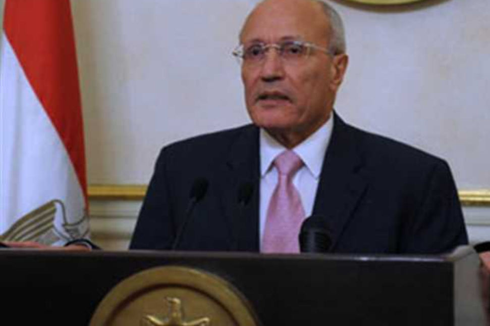 العصار يتوجه لأبوظبى للمشاركة فى ”آيديكس 2019”