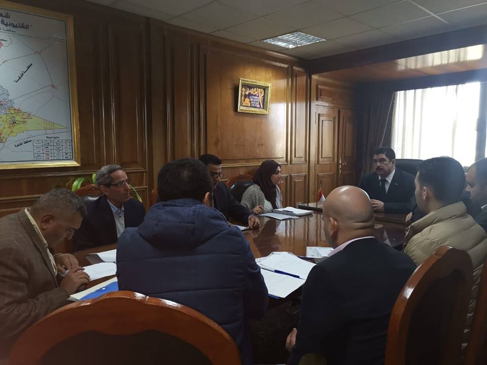 محافظ القليوبية يناقش إنشاء أبليكشن على الموبيل لرصد مخالفات التعدي على الأراضي الزراعية