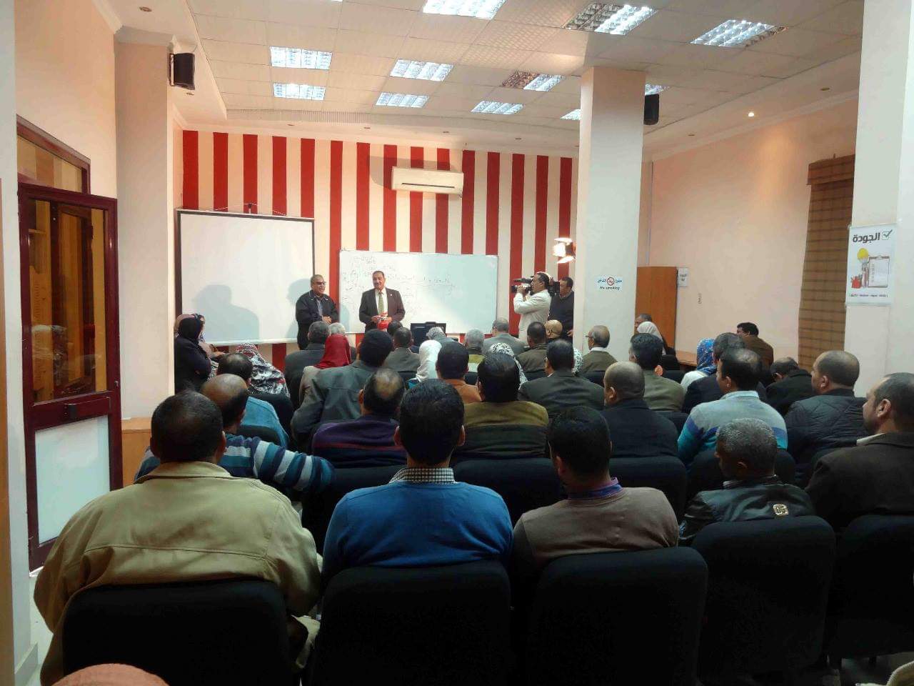 ورشة عمل بشركة مياه سوهاج لتدريب العاملين على إتباع إجراءات السلامة والصحة المهنية