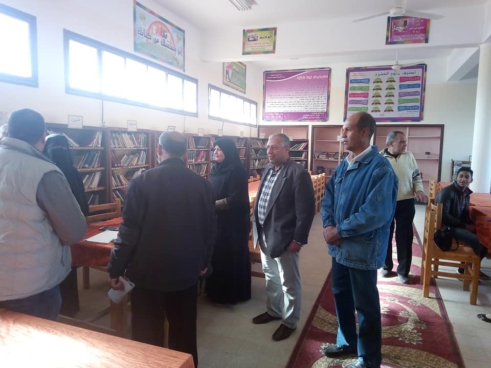 مدير المتابعة بمكتب وزير التعليم يتفقد مدرسة الخارجة الثانوية الصناعية