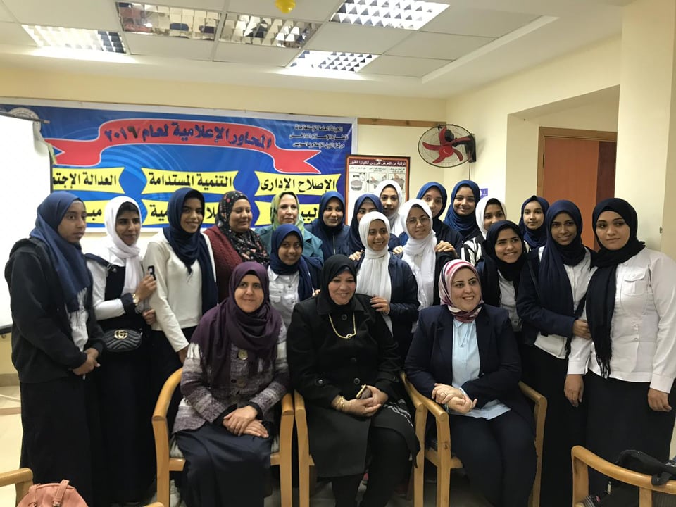 الشائعات وآثارها على المجتمع بإعلام السويس