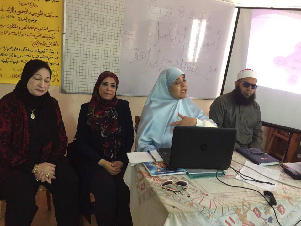 إعلام بورسعيد يبحث مشاكل المراهقة بمدرسة الشهيد عمرو الدالي الاعدادية بنين