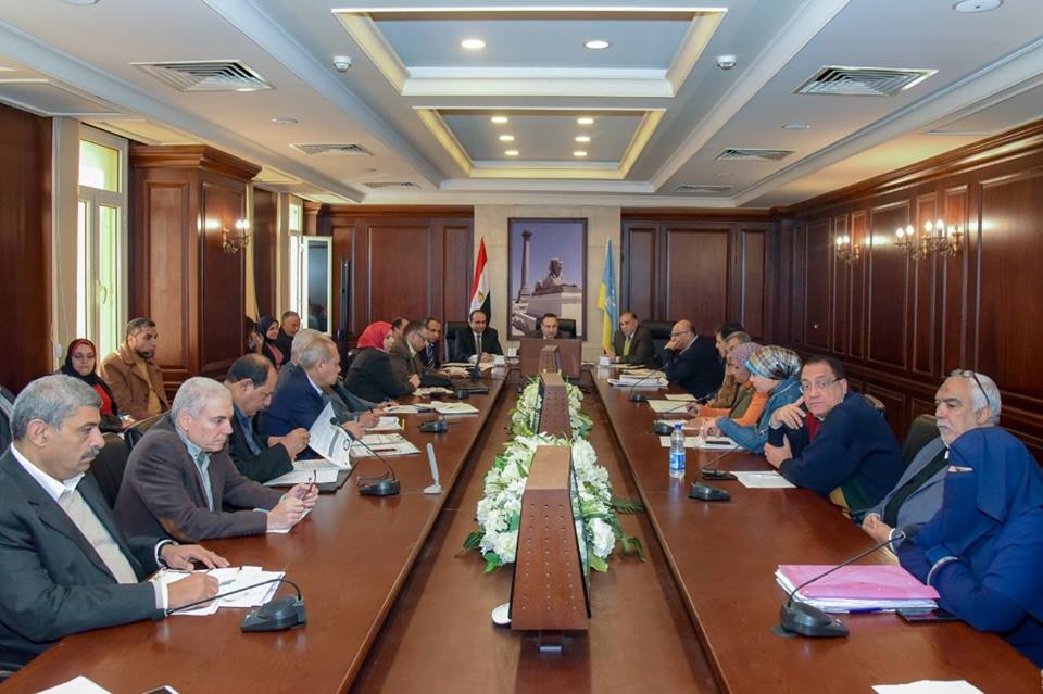 محافظ الإسكندرية يوجه بتشجيع المواطنين للانتهاء من إجراءات تقنين أراضيهم وتسديد مقابل التقنين
