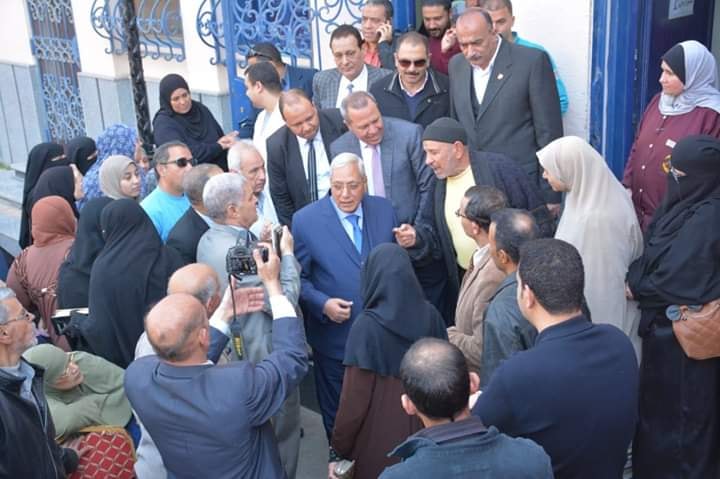 محافظ الدقهلية يتفقد 100مليون صحة بمستشفى المطرية المركزى