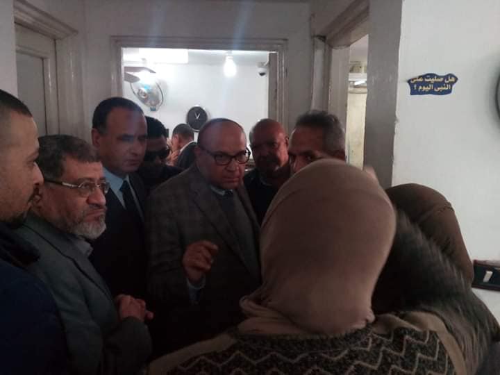 مساعد محافظ الاسكندرية يقود حملة مشددة علي مكاتب تموين طوسن وأبو قير