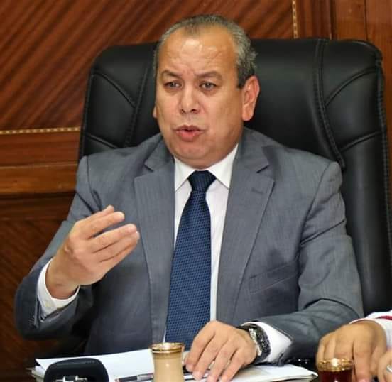 محافظ كفرالشيخ يقرر احالة ٨ أطباء وصيادلة بقرية السرايا للتحقيق