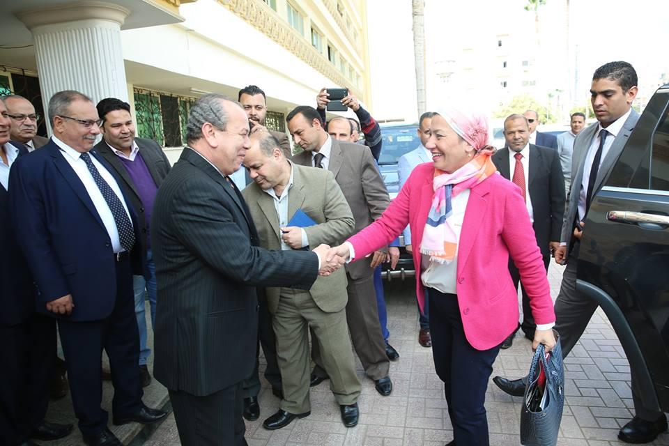 محافظ كفرالشيخ يستقبل وزيرة البيئة لمتابعة أعمال البرنامج الوطني لإدارة المخلفات الصلبة