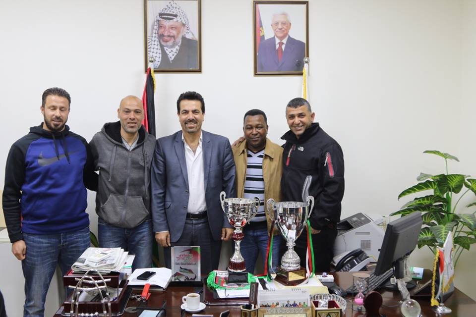 وفد من قدامى لاعبي فلسطين يزور مقر اتحاد القدم