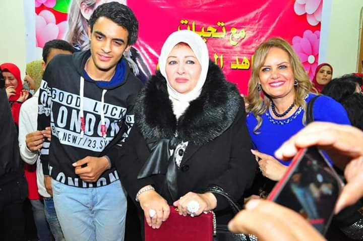 البستاني تكرم الأمهات المثاليات بحي الأميريه