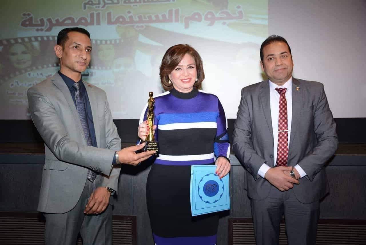 ”الضمير العالمي” تكرم إلهام شاهين ومحمد صبحي وعدد من نجوم السينما المصرية