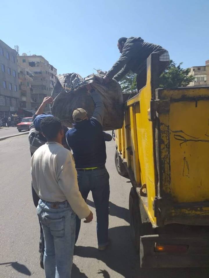 مطارده النباشين والفريزه بنطاق حي شرق بالتعاون مع شركة نهضة مصر