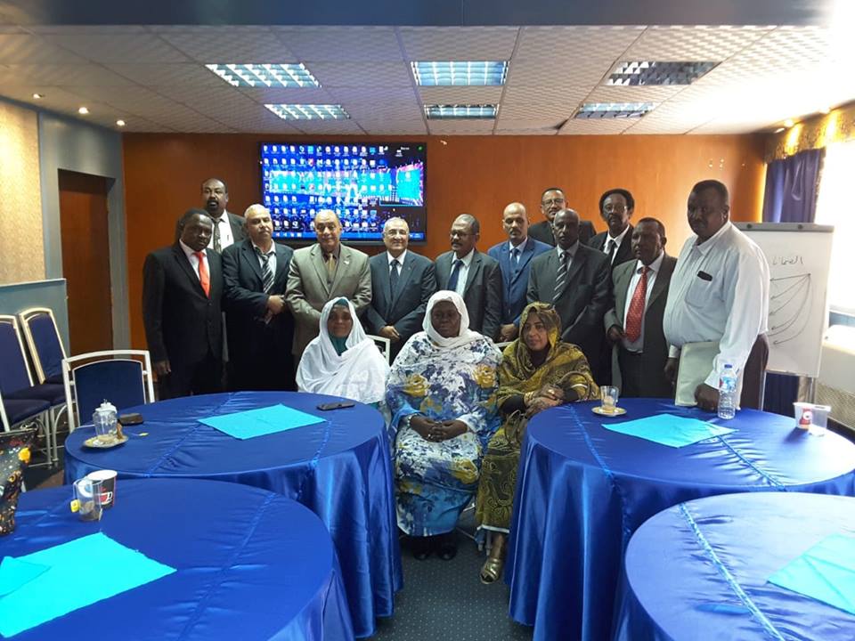 وفدا سودنيا من مدراء التمويل ببنك الاسرة بدولة السودان الشقيقة