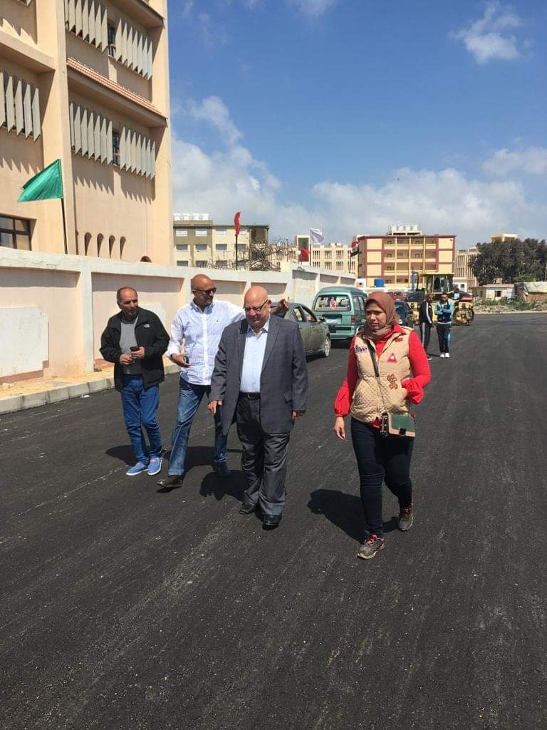 حى وسط الإسكندرية يواصل حملاته لإزالة الإشغالات والتعديات على حرم الطريق العام