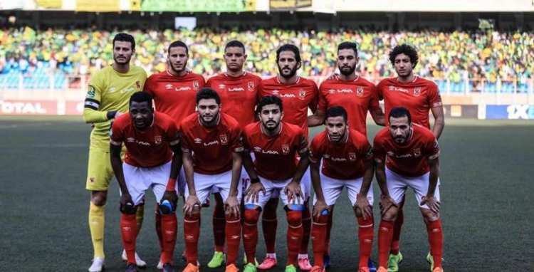 مشجع أهلاوي يسخر من النادي الاهلي بسبب فضيحة صنداونز