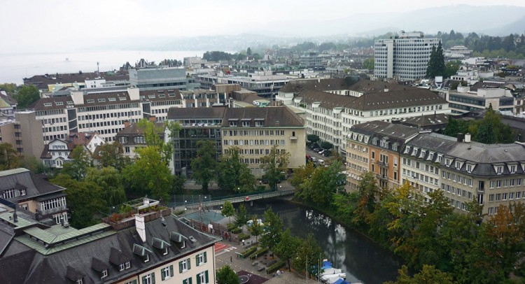 البنك المركزي السويسري يستبعد طبع نقود وتوزيعها على المواطنين