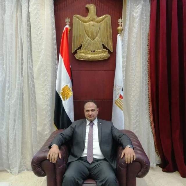 محمود عبد العزيز يهنئ الرئيس السيسي والوطن العربي بذكري المولد النبوي الشريف