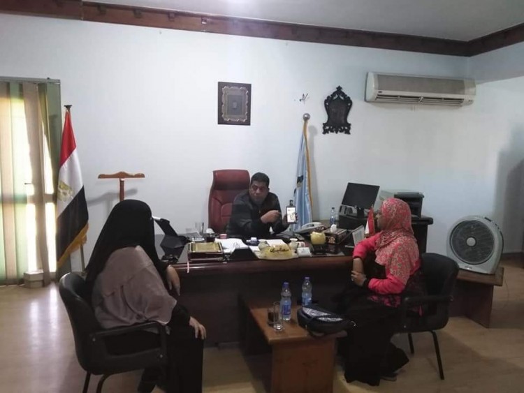 سعد البدرى رئيس مدينة القصير يلتقى بأعضاء جمعية أصدقاء مرضى الفشل الكلوى