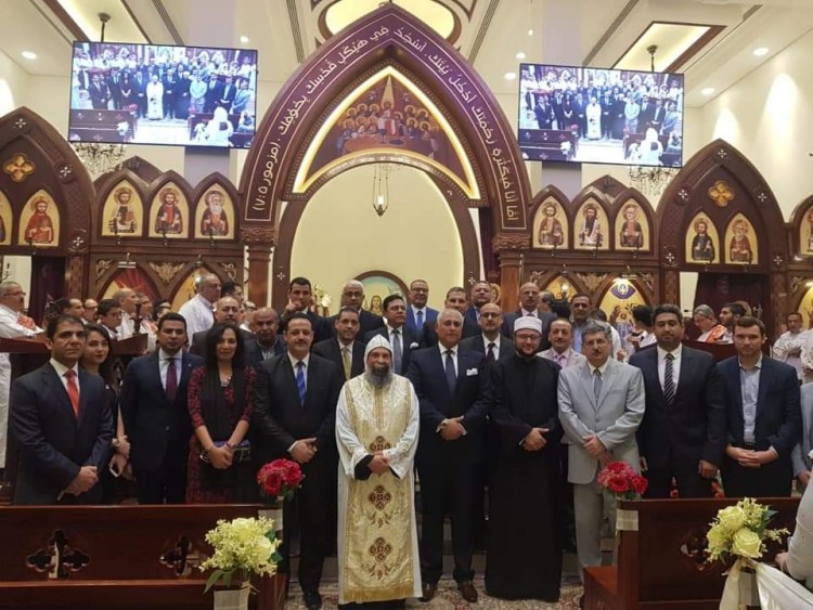السفير المصري فى مسقط يشارك فى قداس عيد الميلاد المجيد فى الكنيسة المصريه بالسلطنة