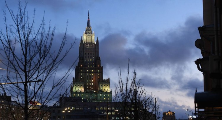 الخارجية الروسية: حفتر غادر موسكو دون التوقيع على اتفاق وقف إطلاق النار