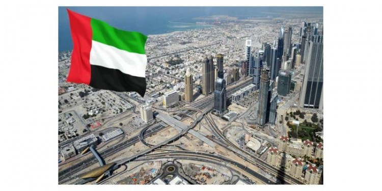 الإمارات تتجه لفتح المراكز التجارية بشروط