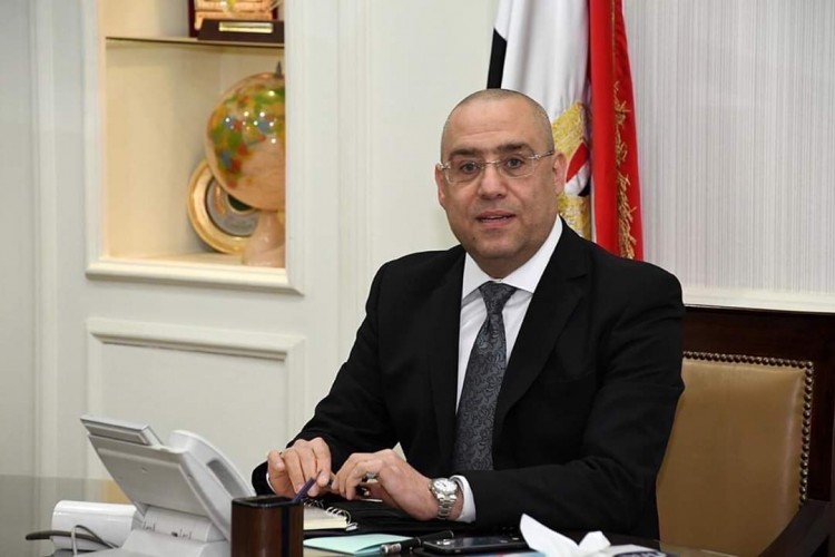 وزير الإسكان يستعرض جهود الدولة المصرية فى تطوير المناطق العشوائية غير الآمنة