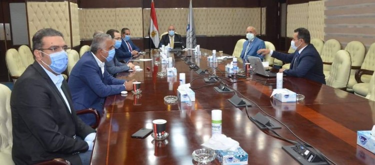 وزير الإسكان يستعرض آليات تنفيذ تكليفات الرئيس السيسي بتطوير مدينة "سانت كاترين" بجنوب سيناء