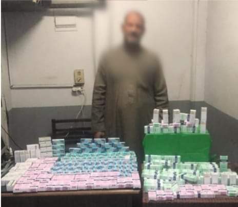 ضبط شخص بحوزته كمية كبيرة من الأقراص المخدرة بقصد الإتجار بالقاهرة