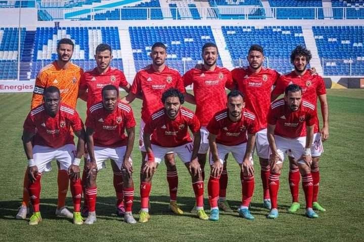 الأخطاء الساذجة تعرض الأهلي لهزيمة مفاجئة أمام الهلال.