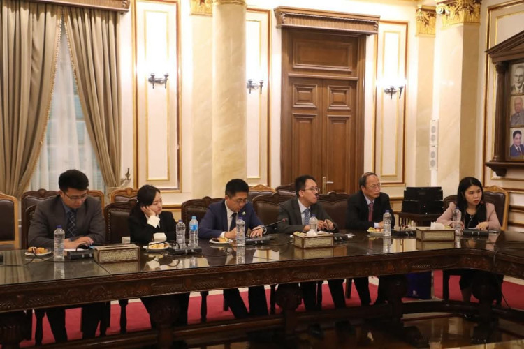 جامعةالقاهرة توقع مذكرة تفاهم مع مركز التبادل الدولي للتعليم اللغوي بالصين