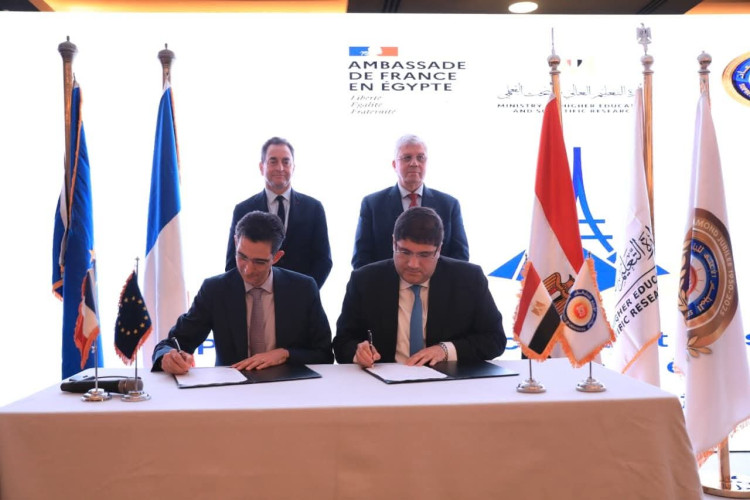 وزير التعليم العالي يشهد ختام فعاليات الملتقى المصري الفرنسي للتعاون العلمي والجامعي بحضور السفير الفرنسي