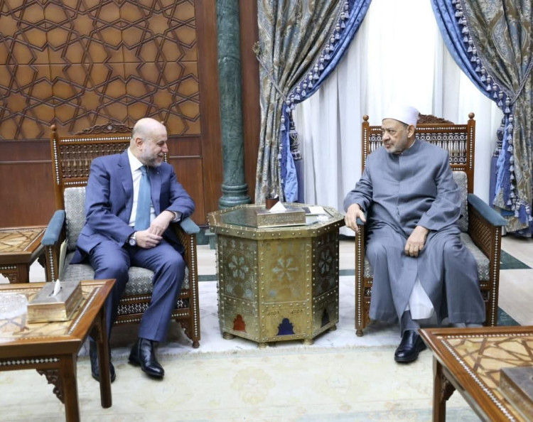 شيخ الأزهر يستقبل قاضي قضاة فلسطين ويؤكد : الأزهر لم ولن يدخر جهدًا في التعريف بحقوق الشعب الفلسطيني