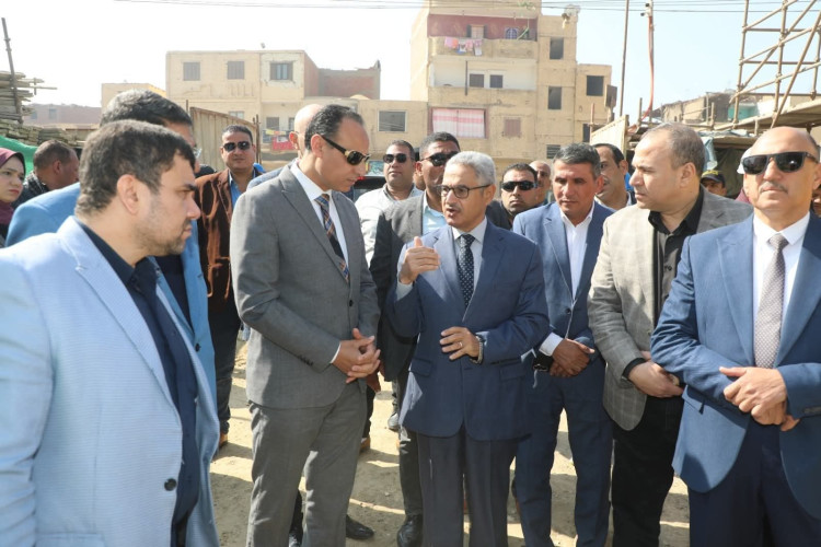 محافظ بني سويف يتفقد مشروع إنشاء مستشفى ناصر العام