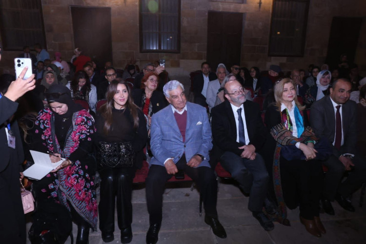 مؤسسة "زاهي حواس" تكشف أسرار هرم "ساحورع" وغرفه السرية في ندوة علمية حاشدة بقصر الأمير طاز
