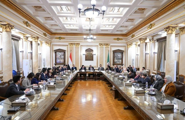جامعة القاهرة تستقبل وفد جامعة بكين لتعزيز الشراكة الاستراتيجية ووضع الأطر النهائية لبرامج التعاون المشترك