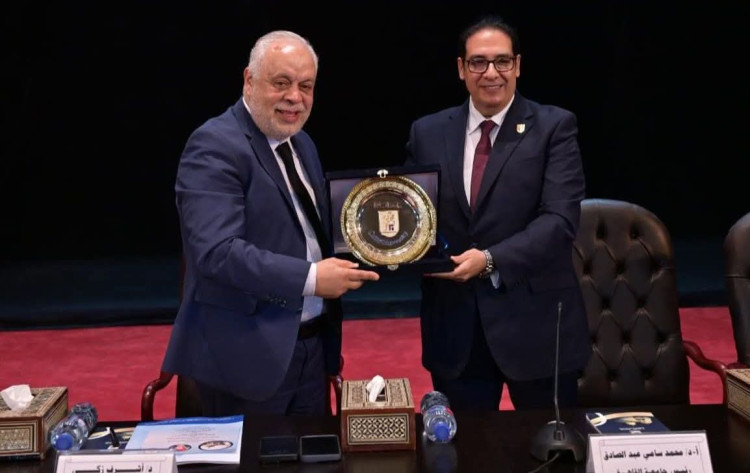 جامعة القاهرة تناقش دور الفن والدراما في تنمية الوعي المجتمعي ضمن فعاليات موسمها الثقافي