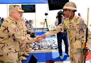 رئيس أركان حرب القوات المسلحة يشهد إحدى مراحل المناورة " بدر 2019 "