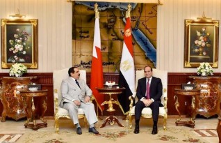 الرئيس السيسي يستقبل ملك البحرين ويبحثان سبل تعزيز العمل العربي المشترك