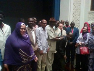 أعضاء مبادرة مصر والسودان أيد واحدة يدشنون كتاب أثر الصراع بين السودان وجنوب