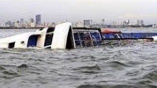 فقدان 4 من أفراد طاقم سفينة يابانية بعد غرق سفينتهم إزاء حادث تصادم