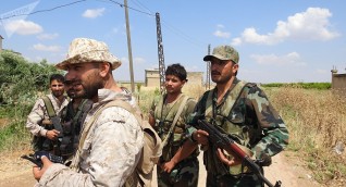 الجيش السوري يخوض اشتباكات عنيفة مع «النصرة» و«داعش» شمال حماة