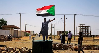 الجامعة العربية ترحب بالاتفاق السياسي في السودان