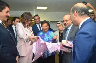وزيرة الهجرة تزور مستشفى "الناس" الخيري للأطفال بشبرا الخيمة بمرافقة محافظ القليوبية والنائبة أنيسة حسونة