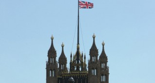 البرلمان البريطاني يرفض اقتراح جونسون بإجراء انتخابات برلمانية مبكرة