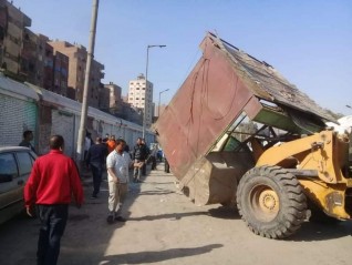 محافظ الجيزة: نقل 12 كشك من مدخل محطة مترو المنيب