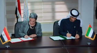 وزيرا البيئة المصري والاماراتي يوقعان البرنامج التنفيذي المشترك الأول لحماية البيئة